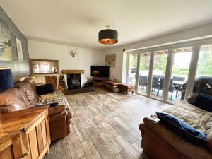 Photo 19- click for photo gallery